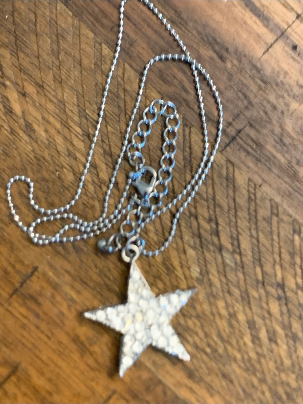 NWOT Crystal Star Pendant Necklace in Silver - Women Jewelry